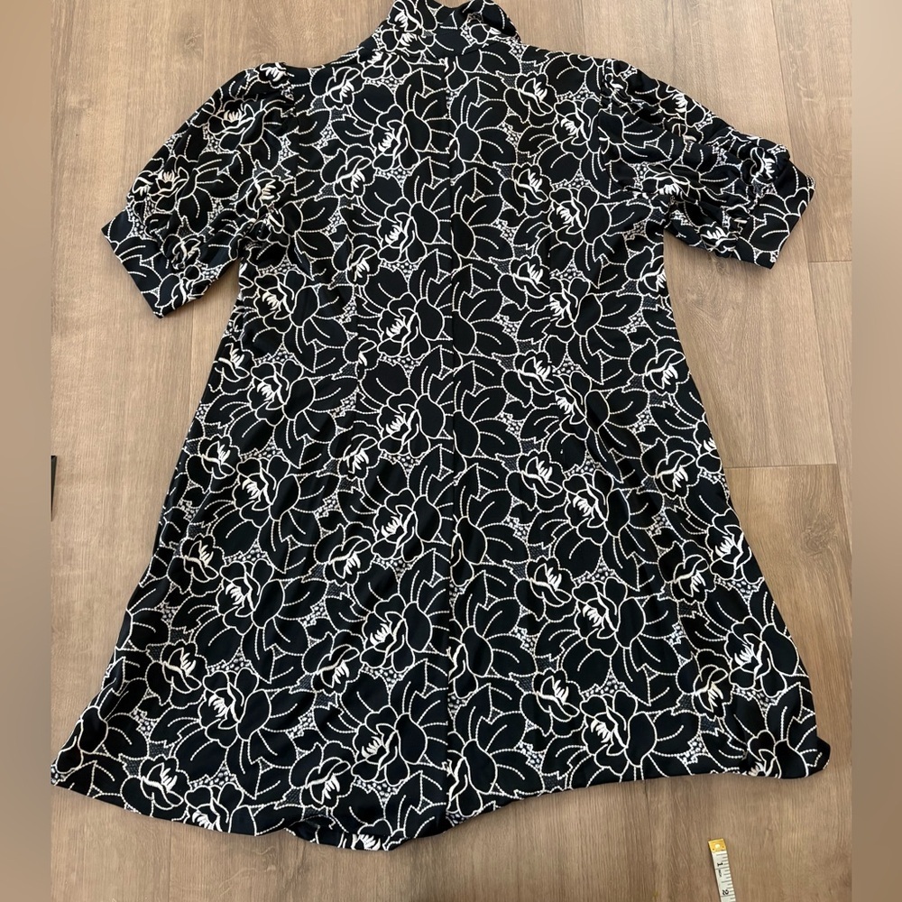 NWT Puff Sleeve Floral Swing Mini Dress - Picture 5 of 8